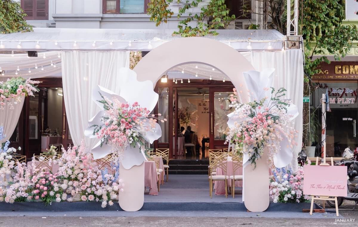 cong hoa cuoi mau hong 6