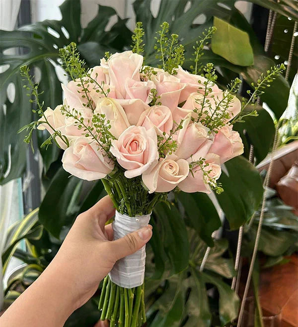 hoa cuoi ngot ngao.jpg e1744078813828